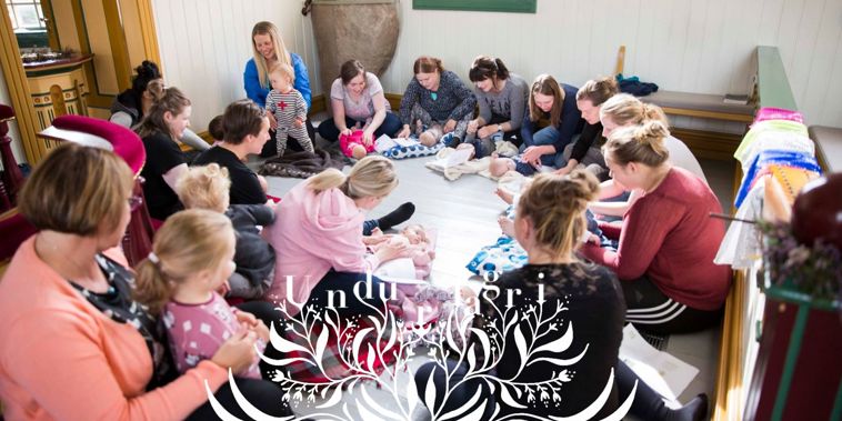 Vøgguljóð Í Sandavágs Kirkju